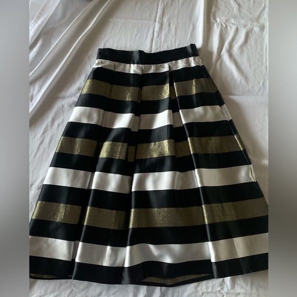 Dresses & Skirts - Holiday midi skirt